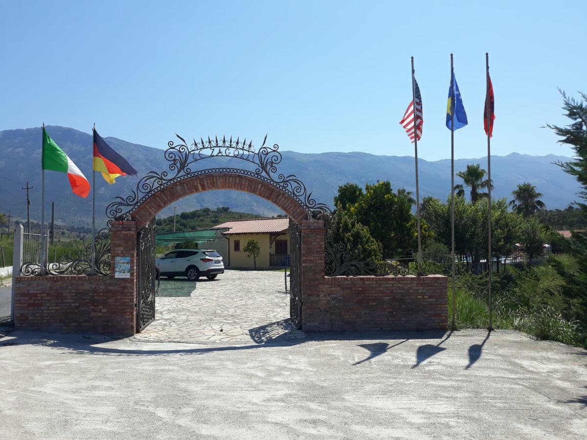 Resort Te Zagolli Orikum Bagian luar foto
